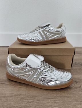 Steve Madden Madrid Metallic Silver Sneakers with Gum Sole Size 10